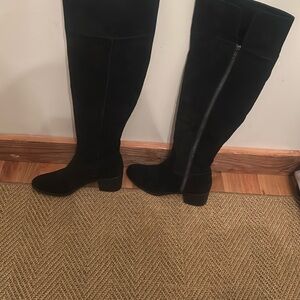 Women's Black Knee-High Boots